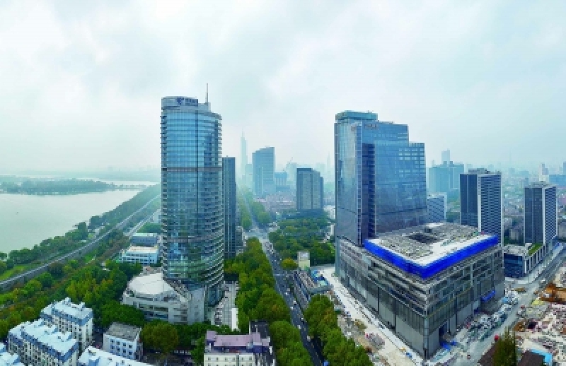 南京华贸中心加紧建设_中国江苏网