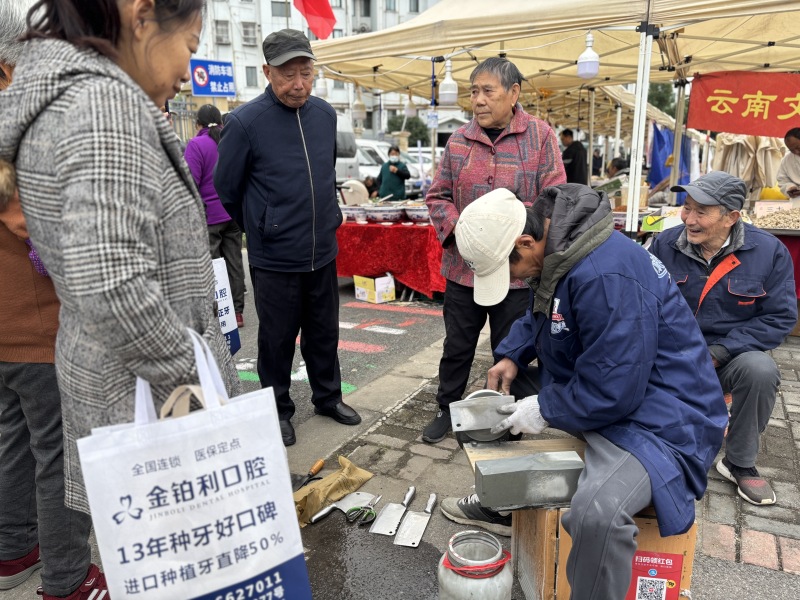 淳化杨村社区邀你来逛“服务超市”