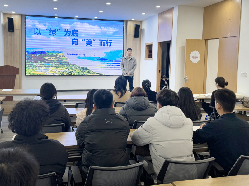 崇川区虹桥街道：巡回宣讲润心田 “红脉”传承方致远