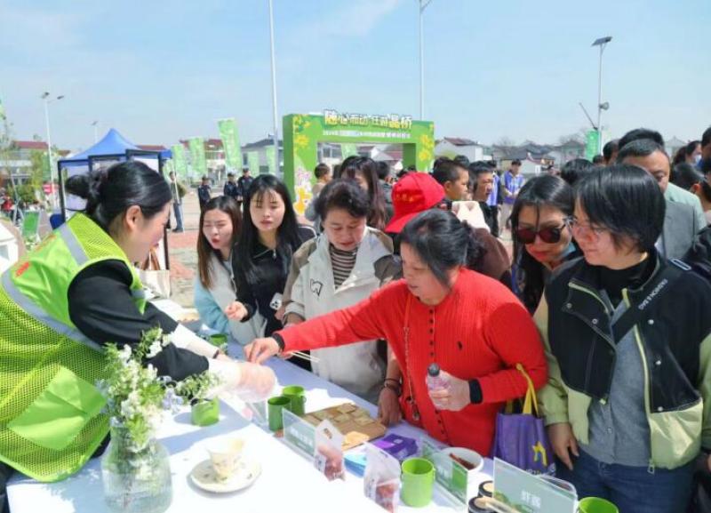 南京市溧水区晶桥镇芝山村：党支部领办综合社 村民迎来第六年分红