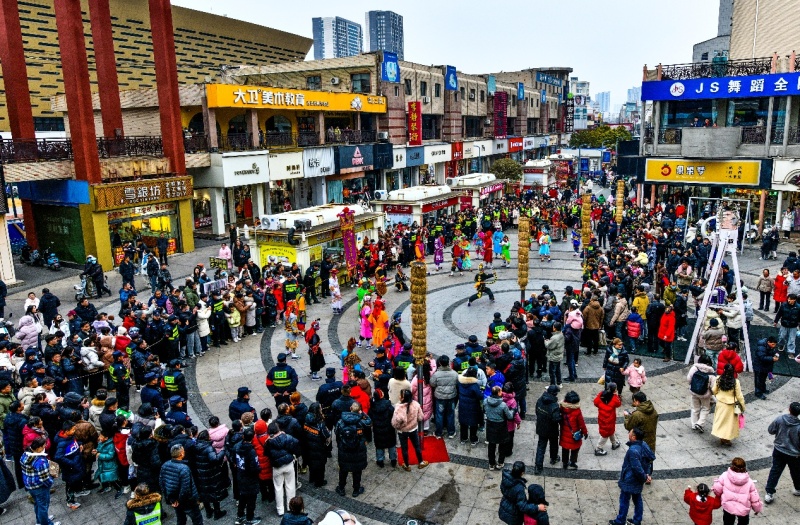 连云港：南北共舞庆新春 潮汕英歌燃动海州年味