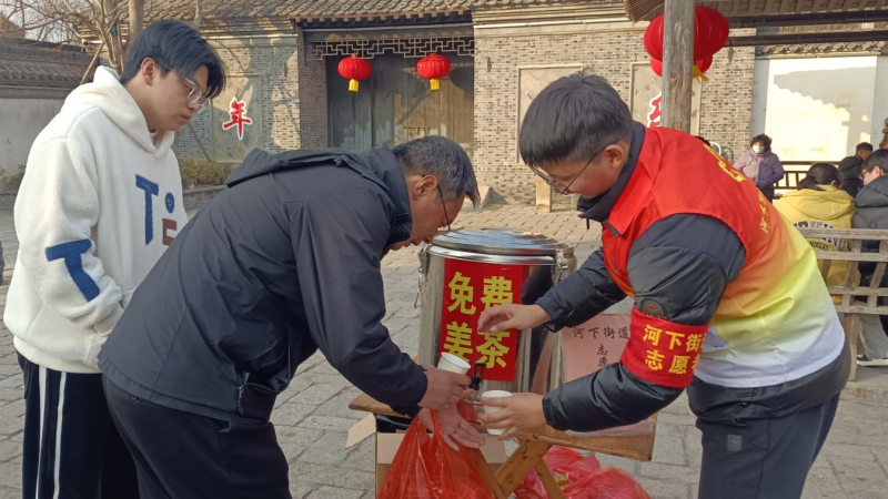 河下街道文明守护志愿服务 为春节古镇旅游添彩