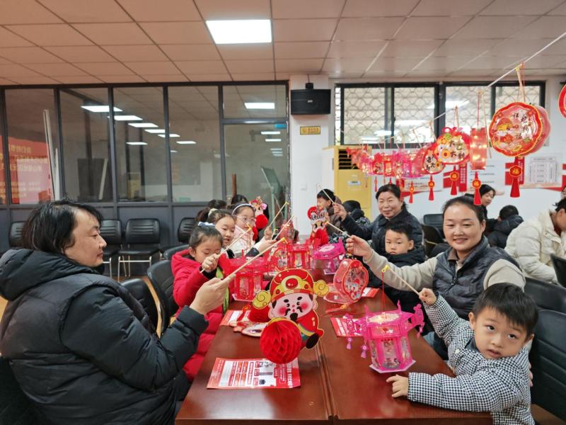 徐州云龙区黄山街道：邻里同乐闹元宵 欢声笑语共团圆