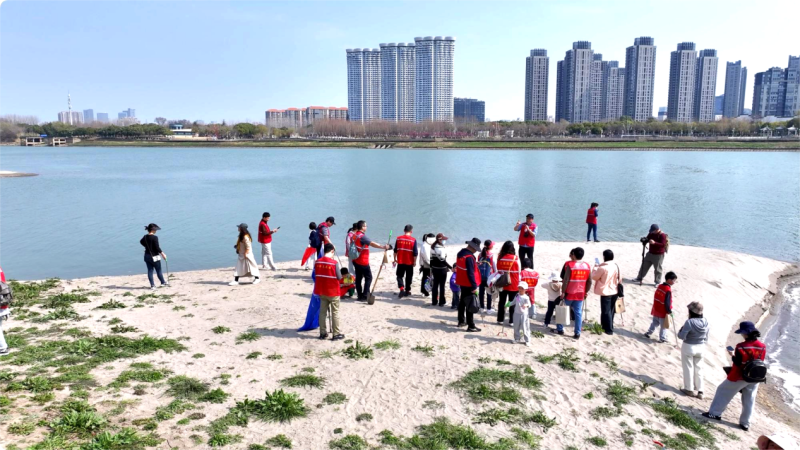 守江滩净美 护长江碧水！南京市建邺区持续开展长江保护志愿服务