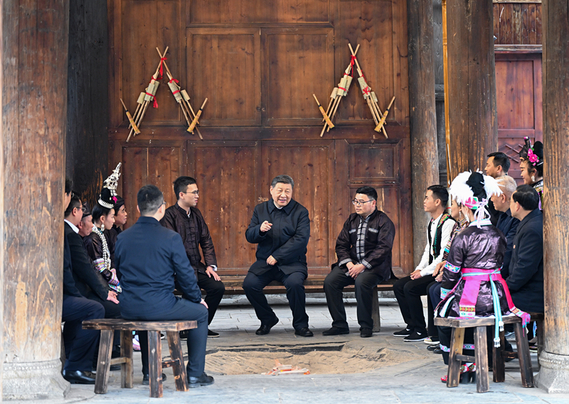 2025年3月17日，习近平总书记在贵州黔东南州黎平县肇兴侗寨考察时，在信团鼓楼同村干部和村民代表围坐在火塘边，共话乡村全面振兴。